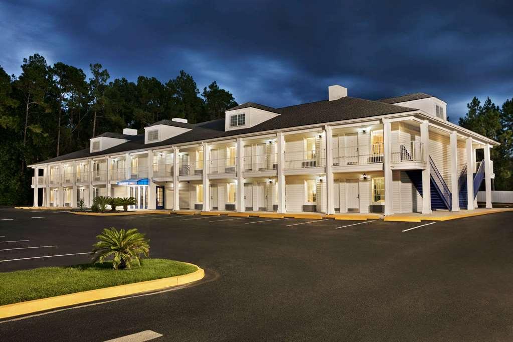 Baymont By Wyndham Kingsland Hotell Eksteriør bilde