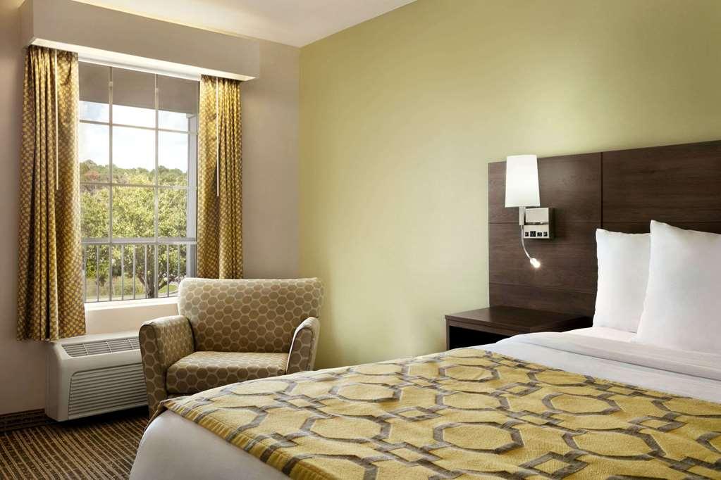 Baymont By Wyndham Kingsland Hotell Rom bilde
