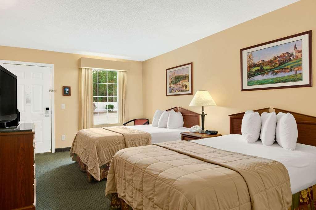 Baymont By Wyndham Kingsland Hotell Rom bilde