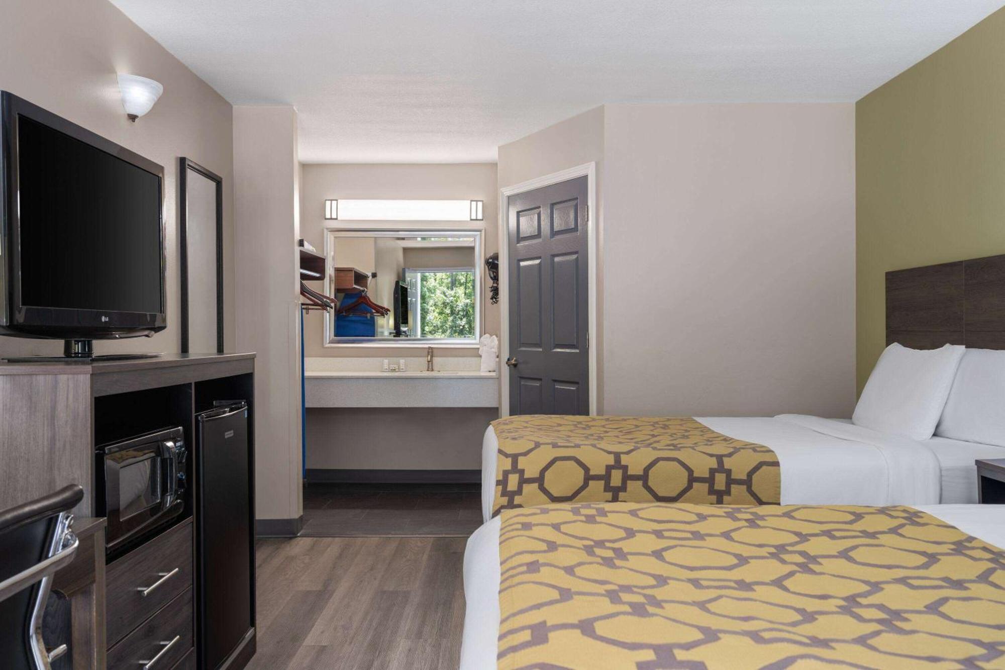 Baymont By Wyndham Kingsland Hotell Eksteriør bilde
